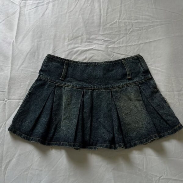Retro Wave Faded Dark Blue Pleated Denim Mini Skirt